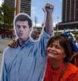 <p>Manifestante pede a liberta&ccedil;&atilde;o de Leopoldo L&oacute;pez</p>  Foto: Ansa Brasil / Reprodução