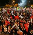 <p>Eleitores comemoram vit&oacute;ria de Dilma Rousseff nas elei&ccedil;&otilde;es &agrave; Presid&ecirc;ncia da Rep&uacute;blica</p>  Foto: Paulo Whitaker