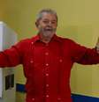 Lula votou neste domingo na Escola Estadual José Firmino Correia De Araújo em São Bernardo do Campo, SP  Foto: Marcos Bezerra / Futura Press