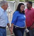 A candidata Suely Campos (PP) votou com o marido, Neudo, a quem substitui na chapa quando ele teve a candidatura indeferida  Foto: Graziele Bezerra / EBC