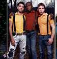 O fotógrafo Michael Sharkey iniciou, em 2006, o projeto Queer Kids para mostrar como os adolescentes gays e transexuais podem viver sua sexualidade de maneira mais aberta hoje em dia, sem se sentirem envergonhados por isso.  Foto: Michael Sharkey / BBC News Brasil