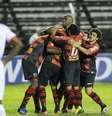 Oeste comemora a vitória contra a Portuguesa  Foto: José Luis Silva / Agif/Gazeta Press
