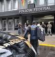 <p>Segundo as investigações, eram registrados vínculos empregatícios falsos em carteiras de trabalho e, posteriormente, inseridos no sistema da Previdência</p>  Foto: Polícia Federal / Divulgação