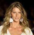 <p>Gisele Bündchen voltou às passarelas brasileiras no último desfile da Colcci, na edição passada do SPFW, e repete a participação no evento de inverno 2015</p>  Foto: Ricardo Matsukawa / Terra