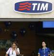 <p>Loja da companhia de telefonia móvel Tim no centro do Rio de Janeiro</p>  Foto: Pilar Olivares / Reuters