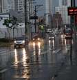 <p>Meteorologistas avisam que, por volta das 18h30, havia potencial para a formação de alagamentos em toda a capital, exceto na zona sul e na sudeste. </p>  Foto: Renato S. Cerqueira / Futura Press