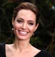 Atriz Angelina Jolie em evento no Palácio de Kensington, em Londres. 8/5/2014  Foto: Luke MacGregor / Reuters