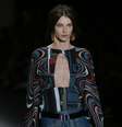 Desfile da grife Lilly Sarti no SPFW inverno 2015  Foto: Marcelo Pereira/Frame / Divulgação