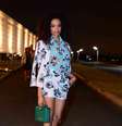 <p>Atriz modela os fios com as próprias mãos</p>  Foto: Léo Franco / AgNews