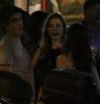 Imagens que supostamente seriam do humorista Marcelo Adnet foram divulgadas pela agência Agnews nesta sexta-feira (7) em que ele aparece beijando uma mulher loira no bairro do Leblon, no Rio de Janeiro. Adnet é casado com a também humorista Dani Calabresa.  Foto: Rodrigo dos Anjos / AgNews