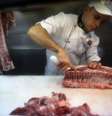 <p>Preço das carnes exerceu o maior impacto no IPCA-15</p>  Foto: Nacho Doce / Reuters