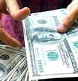 <p>Moeda norte-americana subiu 0,25%, a R$&nbsp;2,5641 na venda, maior fechamento desde abril de 2005</p>  Foto: BBC Mundo / Copyright