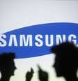 <p>Creio que uma tela curva é uma grande solução para superar estes desafios", disse Kim Nam-su, projetista sênior da Samsung</p>  Foto: Dado Ruvic / Reuters