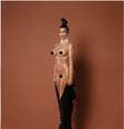 A revista Paper mostrou novas fotos do ensaio nu que Kim Kardashian fez para a edição de novembro da publicação   Foto: Divulgação