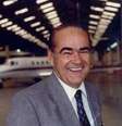 Rolim Adolfo Amaro começou como piloto da TAM em 1961. Onze anos depois, se tornou dono da empresa e, ao longo das três décadas seguintes, a transformou em uma das principais companhias do país  Foto: TAM / Divulgação