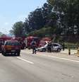<p>Acidente envolvendo quatro veículos deixou uma pessoa morta e outras quatro feridas na rodovia Castelo Branco</p>  Foto: Werner Norini / vc repórter