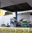 Duas crianças morreram após a explosão de um cilindro de gás em um posto de gasolina no bairro do Colégio, na zona norte do Rio de Janeiro, na noite deste sábado  Foto: Luiz Souza / Futura Press