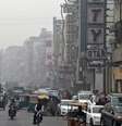 <p>Vista geral do bairro Paharganj, em Nova Délhi, na Índia, em janeiro</p>  Foto: Vijay Mathur / Reuters