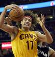 Anderson Varejão foi cestinha e ainda apanhou 11 rebotes  Foto: David Richard / Reuters