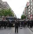 <p>Policiais tomam as ruas de Istambul, na Turquia, para deter manifestantes, em 1&deg; de maio</p>  Foto: Burak Kara / Getty Images 