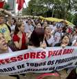<p>Manifestação de professores no centro de São Paulo, em dezembro de 2014</p>  Foto: Fernando Zamora / Futura Press