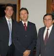 <p>O juiz Marcelo Testa Baldochi (ao centro) diz que a companhia praticou <em>overbooking</em>.</p>  Foto: TJ-MA / TJ-MA