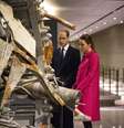 William e sua esposa Kate depositaram flores nesta terça-feira no memorial do 11 de setembro em Nova York  Foto: Doug Mills / AP