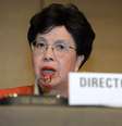 A diretora da Organização Mundial da Saúde (OMS), Margaret Chan, discute em evento, realizado em Genebra, maneiras de melhorar os sistemas sanitários em Serra Leoa, Guiné e Libéria  Foto: Keystone, Martial Trezzini / AP