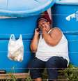 <p>Parente de um detento vítima de intoxicação chora enquanto aguarda por informações da prisão David Viloria em Barquisimeto, Venezuela, em 27 de novembro</p><p> </p>  Foto: Dedwison Alvarez / AP