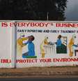 <p>Painel com dicas sobre tratamento contra Ebola, em Monróvia, na Libéria, em novembro</p>  Foto: James Giahyue / Reuters