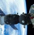 Nave espacial acoplada à Estação Espacial Internacional  Foto: Roscosmos / Reuters