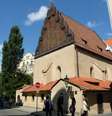 <p>A Sinagoga Velha Nova, em Praga, é a mais antiga em atividade no mundo </p>  Foto: Terence Mendoza/Shutterstock