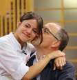 Elisa abraça o pai ao final do programa   Foto: TV Bandeirantes  / Divulgação
