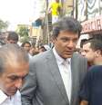 <p>O prefeito de São Paulo, Fernando Haddad (direita), e o secretário municipal de Habitação, José Floriano de Azevedo Marques Neto</p>  Foto: Débora Melo / Terra