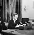 <p>Quatro dias antes de sua morte, o ex-presidente John F. Kennedy havia decidido se aproximar de Fidel Castro</p>  Foto: ANSA/Oldpix