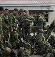 <p>Em um comunicado separado na quinta, as Farc disseram que v&atilde;o buscar a paz em 2015</p>  Foto: AFP