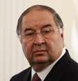 Homem mais rico da Rússia, Alisher Usmanov, durante reunião entre o presidente russo, Vladimir Putin, e o príncipe de Abu Dhabi Zayed al-Nahyan, em Moscou. 12/09/2013.  Foto: Maxim Shemetov / Reuters
