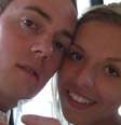 A polícia postou as fotos no Facebook e 45 minutos conseguiu encontrar os donos do cartão, o casal britânico Rikki e Chelsey Elliot  Foto: Chelsey Elliot/Essex Police / Reprodução