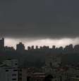 Nuvens carregadas pairam sobre o bairro da Aclimação, em São Paulo  Foto: Paulo Pinto / Fotos Públicas