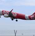 <p>O ministro do transporte da Indonésia anunciou que uma investigação será realizada e que os voos da AirAsia entre as duas cidades serão suspensos</p>  Foto: AP