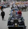 <p>Dilma Rousseff desfila ao lado da filha em Rolls Royce presidencial durante cerimônia de posse</p>  Foto: AP
