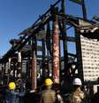 Incêndio destruiu a torre Gongchen, na cidade de Weishan, na China; monumento tinha mais de 600 anos de história  Foto: Reprodução / Xinhua News