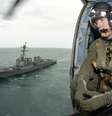 Buscas por caixas-pretas continuam no Mar de Java  Foto: U.S. Navy, Petty Officer 1st Class Brett Cote / AP