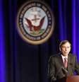 O ex-diretor da CIA David Petraeus discursa em universidade em Los Angeles, Estados Unidos, em março de 2013  Foto: Alex Gallardo / Reuters