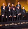 Seleção de 2014 é escolhida pela Fifa: Manuel Neuer; Sergio Ramos, Thiago Silva, David Luiz e Philip Lahm; Toni Kroos, Di María e Iniesta; Cristiano Ronaldo, Messi e Robben  Foto: Philipp Schmidli / Getty Images 