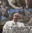 Papa discursou nesta segunda-feira e falou sobre diversos temas mundiais  Foto: Osservatore Romano / Reuters