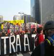 <p>Protesto da última sexta-feira terminou em correria após PM dispersar manifestantes com bombas de gás</p>  Foto: Debora Melo / Terra