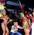 Você acha que o seu sábado foi legal? Isso porque você ainda não viu como Susana Vieira curtiu o ensaio da Grande Rio para o Carnaval de 2015. A atriz esteve na quadra da agremiação e sambou literalmente até o chão junto com as passistas e ritmistas da escola. Vejam com seus próprios olhos.  Foto: William Oda / AgNews