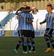 Argentina comemora gol de Ángel Correa, um dos seis que balançaram a rede do Peru na partida  Foto: Miguel Rojo / AFP