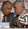 Marin e Del Nero cochicham durante entrevista em São Paulo: monitoramento da CBF  Foto: Nelson Almeida / AFP